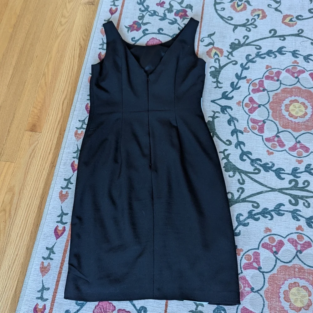 Black and white starburst dress - Picture 3 of 4